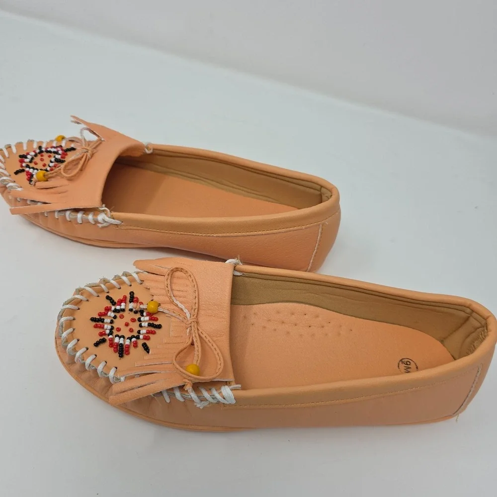 Designer Moccasin Loafer Shoes Womens 9M Apricot Leather Beaded Low Top Slip On - Picture 4 of 8